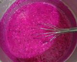 Foto langkah ke 3 dari resep Puding Susu Lapis Buah Naga.