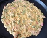 बेसन प्याज़ चीला (Besan pyaz cheela recipe in hindi) रेसिपी चरण 3 फोटो