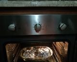 Foto del paso 2 de la receta: Paleta de cerdo con ajos y cebollas