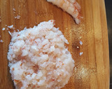 Foto del paso 1 de la receta: Pimientos rellenos de rape y gambas