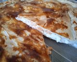 Foto del passaggio 3 della ricetta Pizza rustica con stracciatella gamberetti e salmone