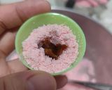 Foto langkah ke 5 dari resep Putu Bumbung Framboise dengan Cetakan.