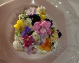 A picture of step 2 of Garden of edibleflowers〜Mariage Freres….