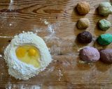 A picture of step 2 of Sombreri with Zucchini Flower Pesto and Clams.