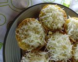 Foto langkah ke 9 dari resep Martabak Manis Mini.