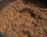 A picture of step 4 of Red sauce meat.