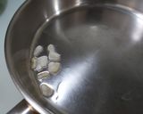 蒜炒高麗菜嬰的食譜步驟1照片