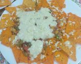 A picture of step 5 of Salsa cheesey nachos.