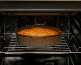 Foto del paso 12 de la receta Bizcocho de manzana y galleta