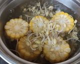 Foto langkah ke 2 dari resep Sayur bening campur sari.