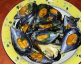 Foto del paso 4 de la receta: Mejillones belgas con patatas fritas