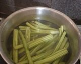 A picture of step 1 of Drumstick soup.