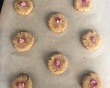 A picture of step 3 of Rose and cardamom cookies - vegan.