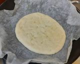 A picture of step 5 of Paneer Tikka Cheese Burst Pizza, without oven.