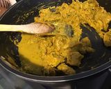 Une image de l'étape 8 de Sot l’y laisse aux girolles,oignon de roscoff et crème de curcuma.