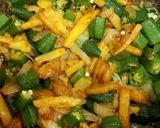 A picture of step 5 of Bhindi aloo bujia 🥒🥒🥔🧅.
