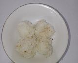 Foto langkah ke 3 dari resep Bola-bola nasi terasi.