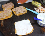 Foto del paso 2 de la receta: Triángulos de salmón con banderillas