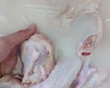 Gambar langkah 2 resipi Ayam goreng ala korea.