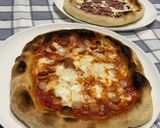Foto del passaggio 13 della ricetta Pizze al piatto (67% idratazione) 🍕