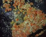 Foto langkah ke 1 dari resep Nasi goreng sosis wortel.