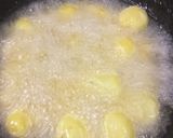 A picture of step 1 of Dum Aloo.
