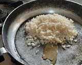 A picture of step 3 of Thai green rice.