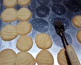 Foto langkah ke 5 dari resep Kue kering (cetak garpu).