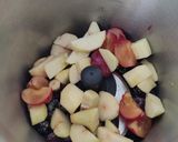 Une image de l'étape 1 de Smoothie pomme poire prune et mûres.