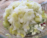 Foto del paso 4 de la receta: Salmón al papillote con puerros y queso feta