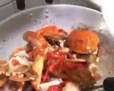 Foto langkah ke 7 dari resep Caramelized butter crab.