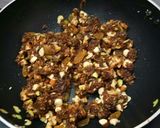 અખરોટ ખજૂર બોલ્સ (Walnuts Khajur Balls Recipe in Gujarati) રેસીપી સ્ટેપ5ફોટો