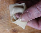 A picture of step 4 of Fried Wontons.