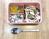 Hình bước làm 3 của món Day 11 : Mề gà xào su su, gà xào nấm_eat1000