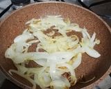 Foto del paso 1 de la receta: Saquitos de atún y cebolla