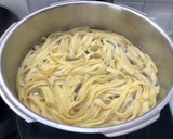 Foto del paso 3 de la receta: Tallarines a la putanesca (mi versión)