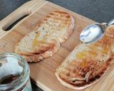 Foto del paso 3 de la receta Tosta tibia de espinacas con queso de cabra y salami