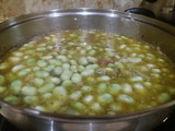 Habas con Jamón y Huevo "Poché"