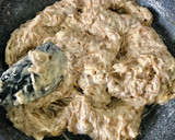 Foto del paso 4 de la receta: Tallarines frescos caseros con ricotta, cebolla caramelizada y trufa