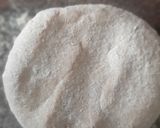 A picture of step 2 of Dal roti.