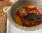 A picture of step 5 of Tomato mozzarella chicken 😋😋.