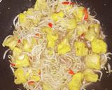 Foto langkah ke 4 dari resep Tumis Tahu Tauge.