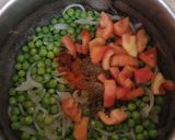 A picture of step 1 of Spicy Matar ki Chaat.