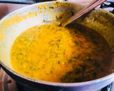 A picture of step 4 of Dal Palak.