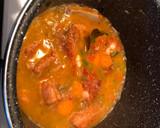 Foto del paso 2 de la receta: Guisado de patatas con costilla adobada
