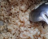 A picture of step 2 of Matar Pulao.