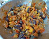 Foto langkah ke 4 dari resep Balado Terong, Kentang, dan Ikan Teri.