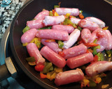 Foto del paso 3 de la receta: Longanizas frescas al vino