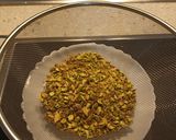 Foto del paso 2 de la receta: Salmón con corteza de Pistacho-Dijon