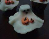 Foto del paso 5 de la receta: Cupcakes Fantasma